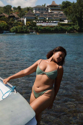 [Pre-order] Wired bikini top - Green